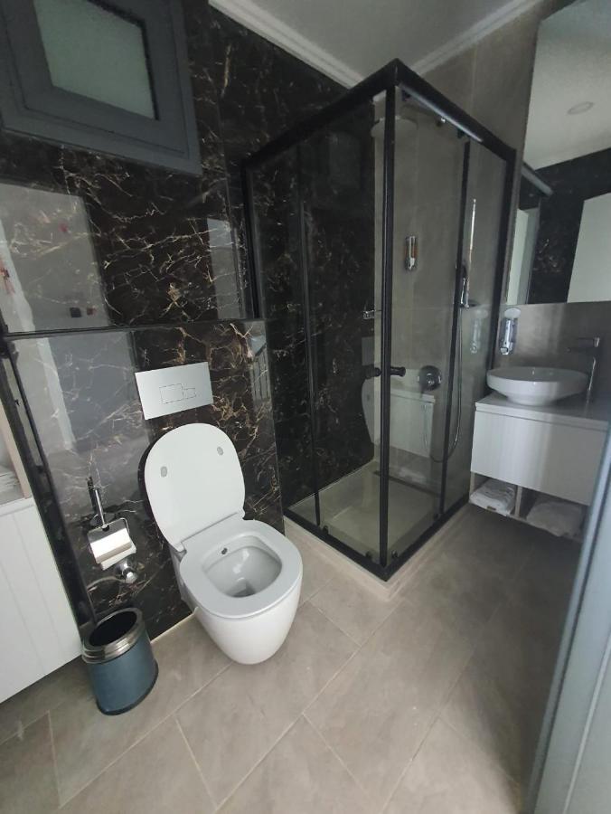 Luxury Hotel Room W Pool Near Beach In Kyrenia ไคริเนีย ห้อง รูปภาพ